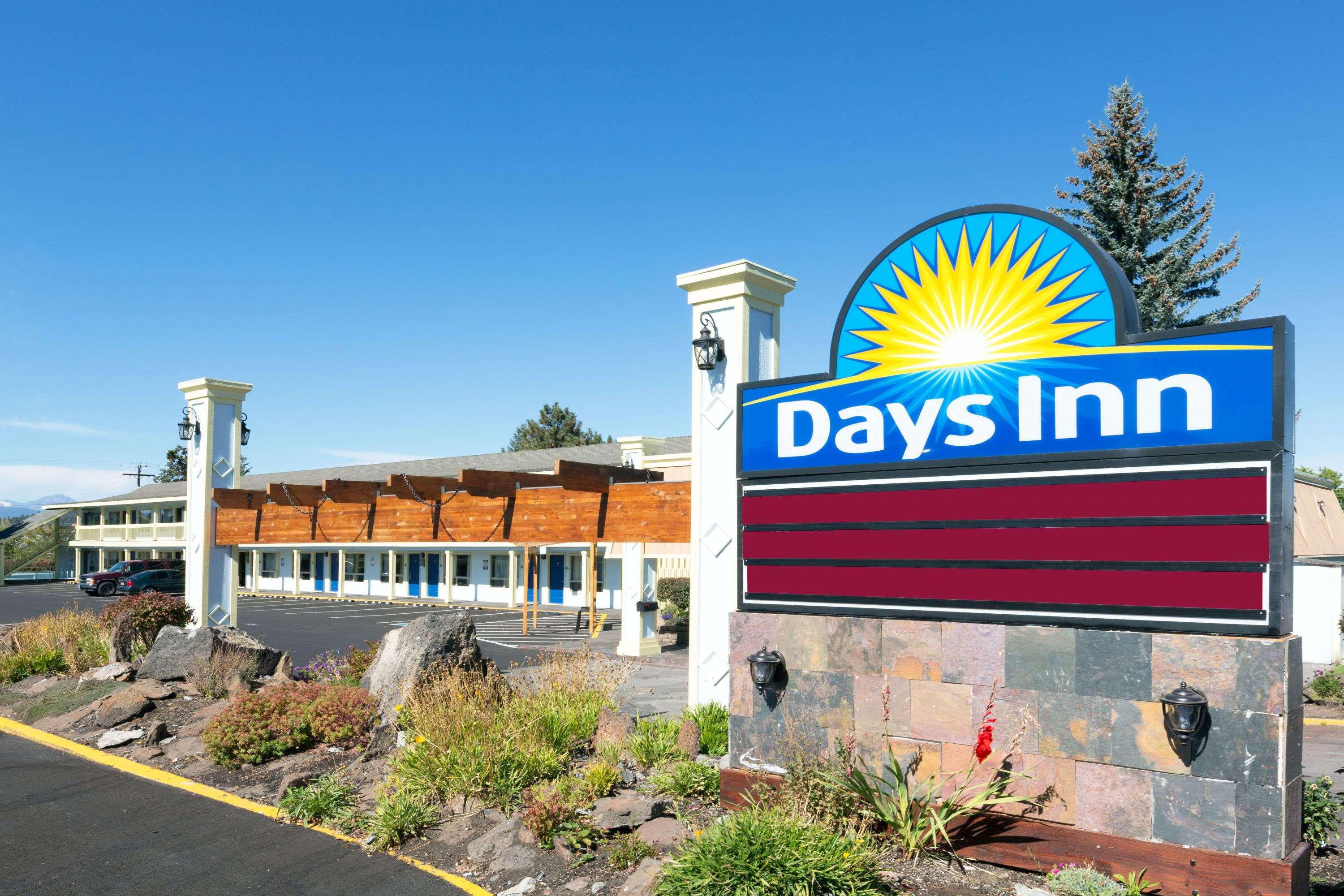 Days Inn By Wyndham Bend Exterior foto