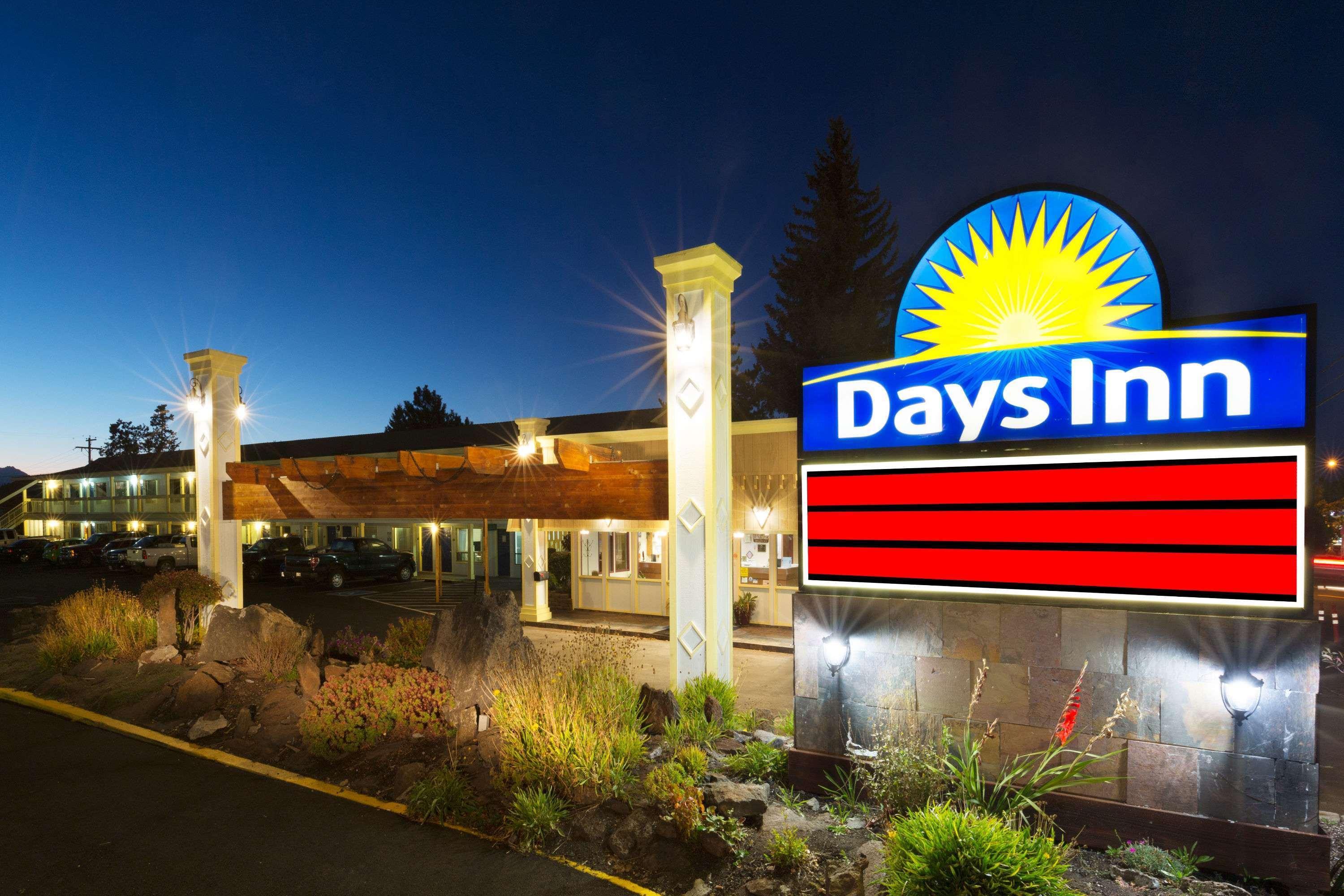 Days Inn By Wyndham Bend Exterior foto